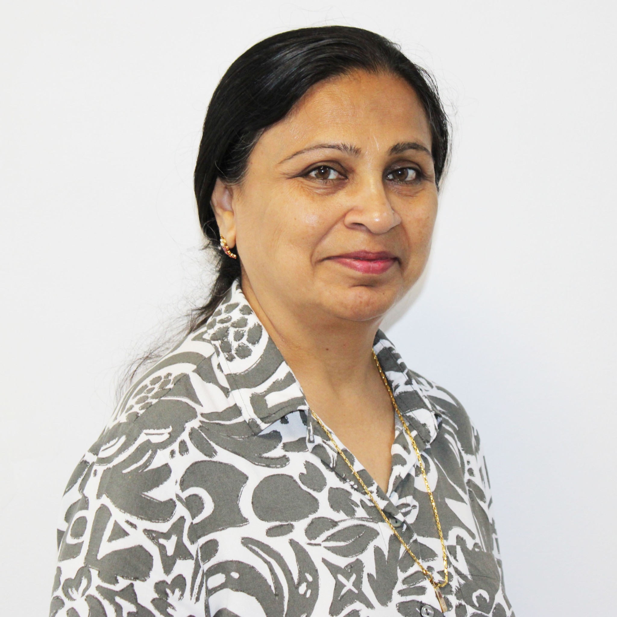 Mrs Munjia Rizvi