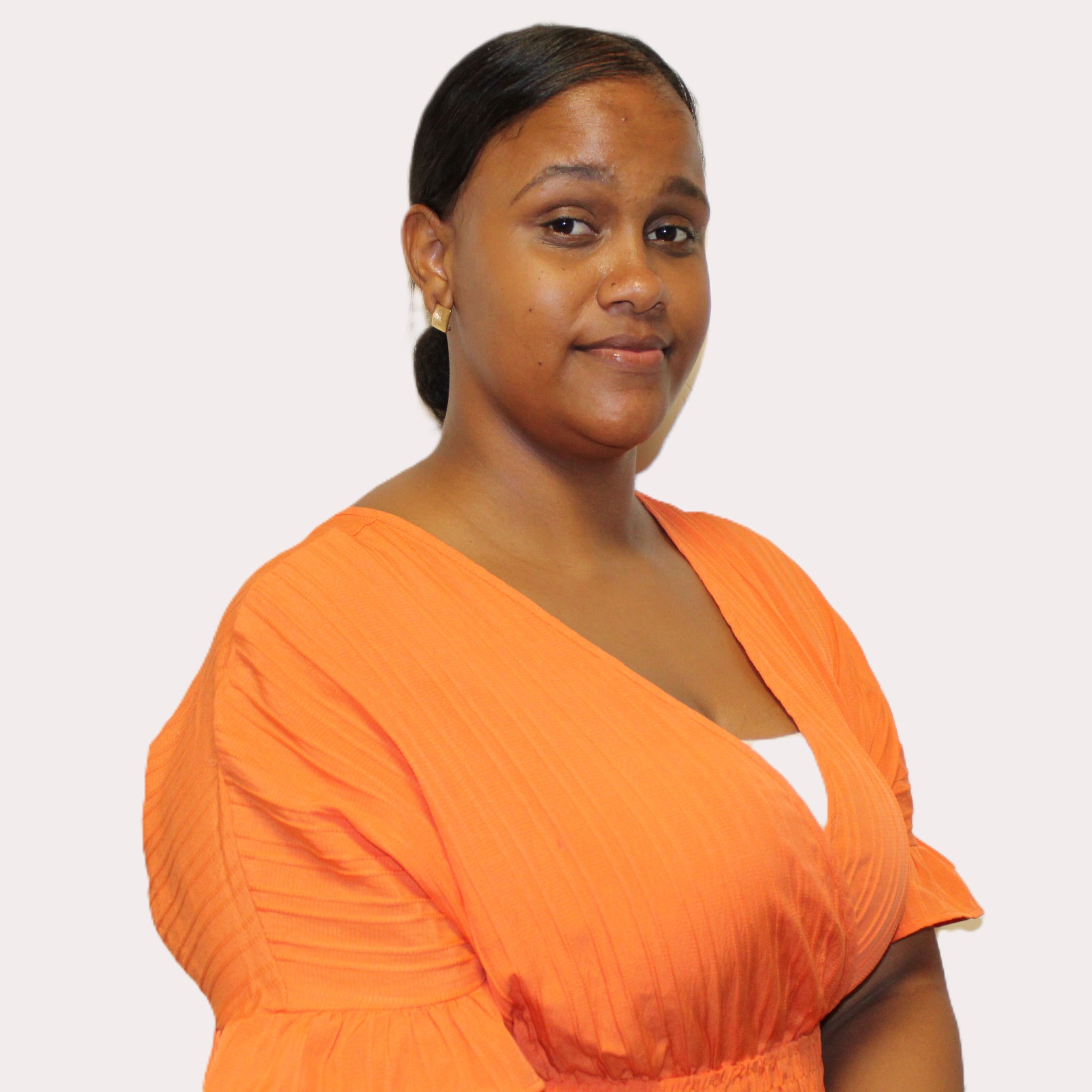 Ms Midora Zialor
